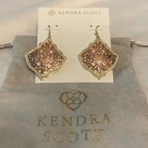 🆕Kendra Scott Kirsten Drop Earrings In Rose Gold
